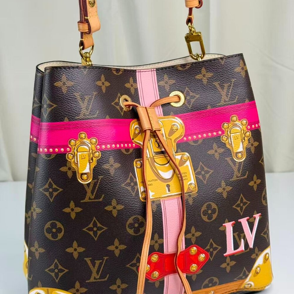 Louis Vuitton Monogram Canvas Limited Edition Neonoe Bucket Bag with Pink Trim - Picture 7 of 8